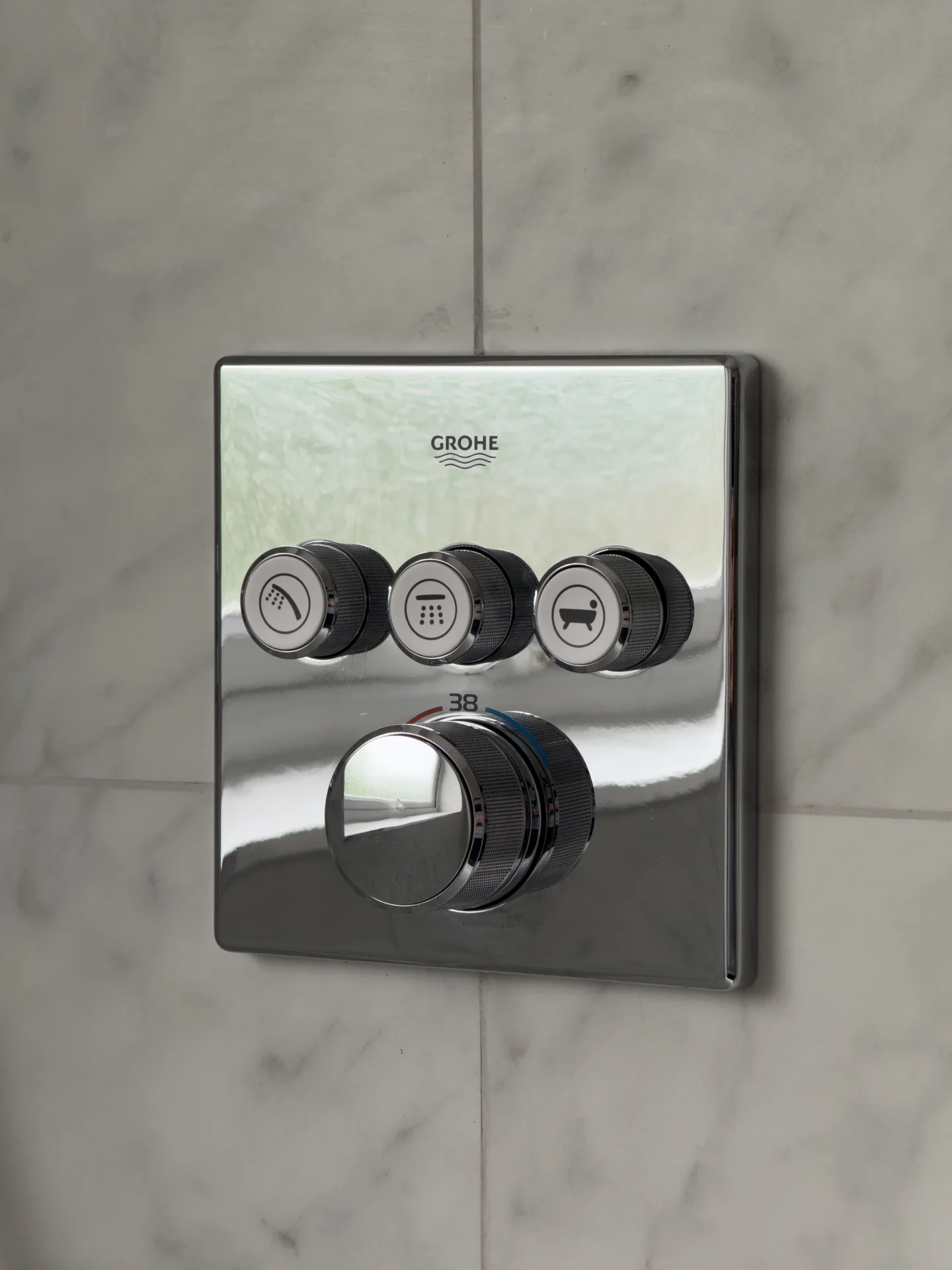 Thermostatic shower control, after